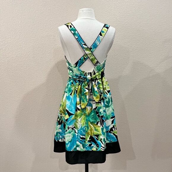 City Triangles Tropical Floral Empire Waist Mini Dress NWT Sz 9 - Picture 5 of 10